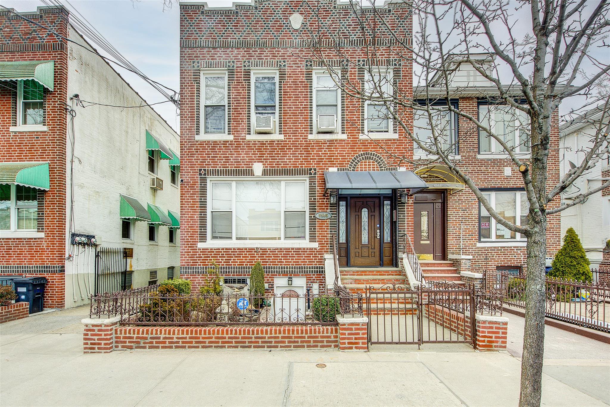 listing main picture