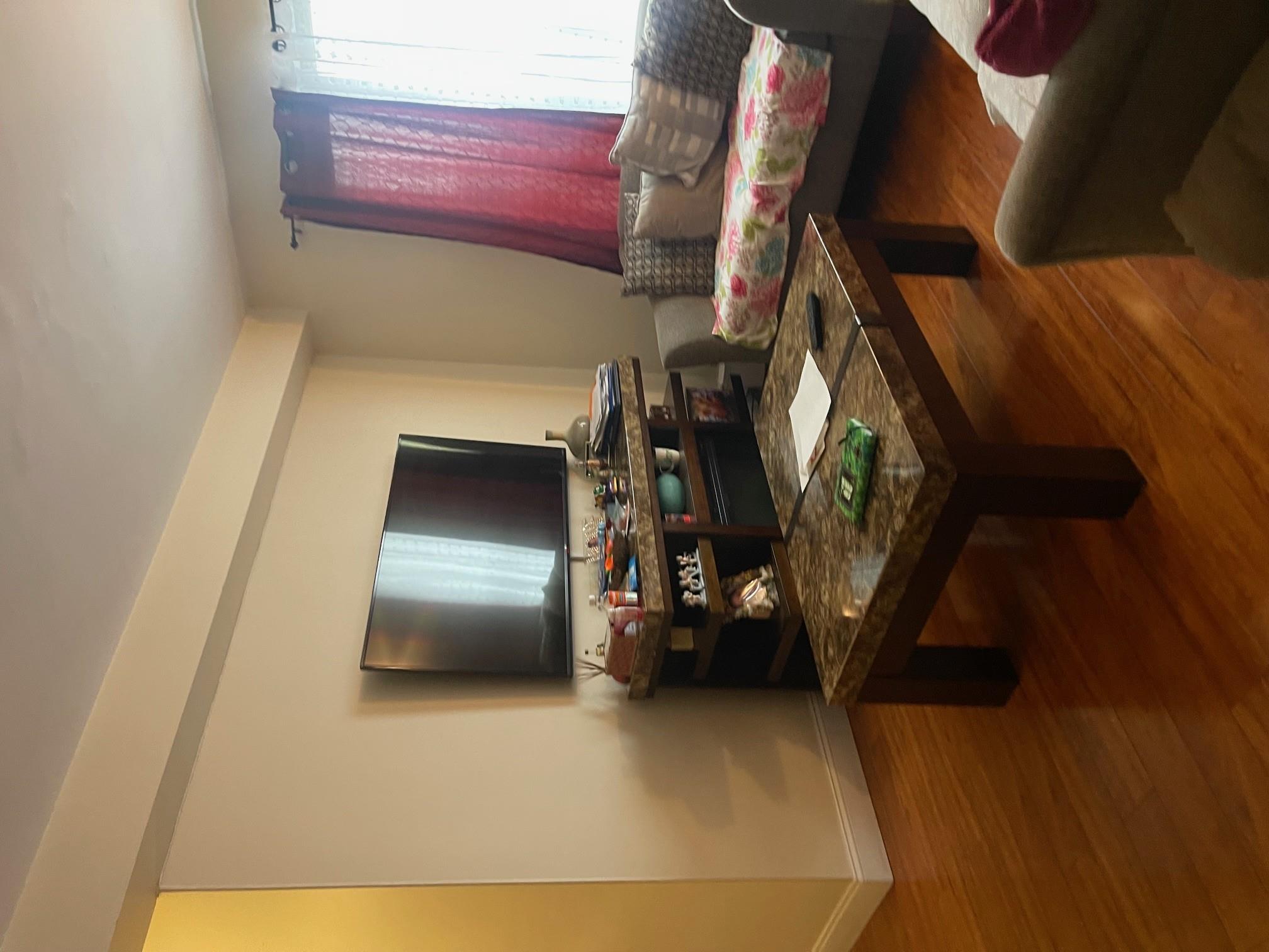 listing main picture