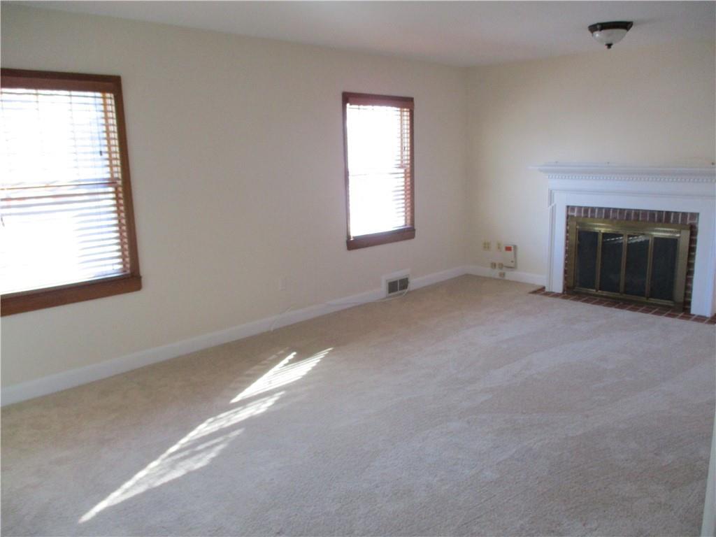 listing main picture