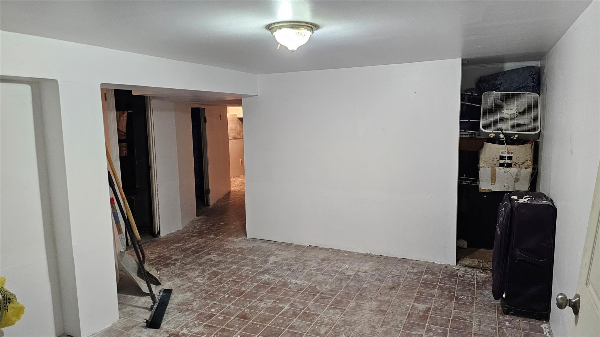 listing main picture
