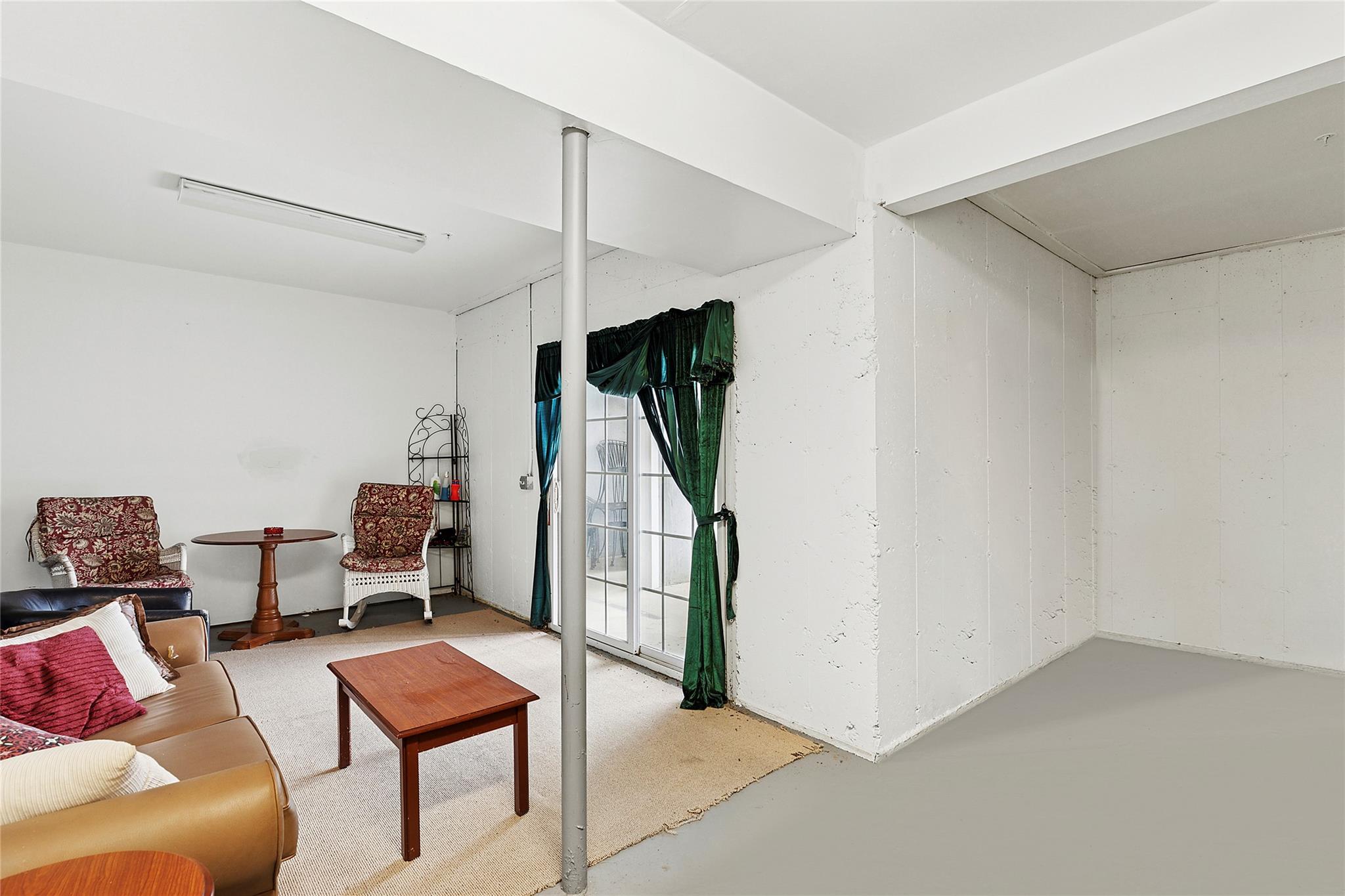 listing main picture