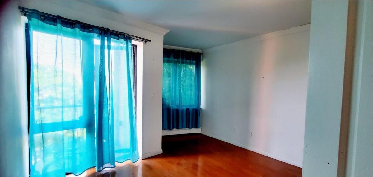 listing main picture