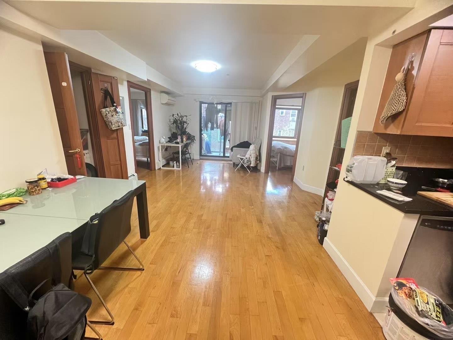 listing main picture