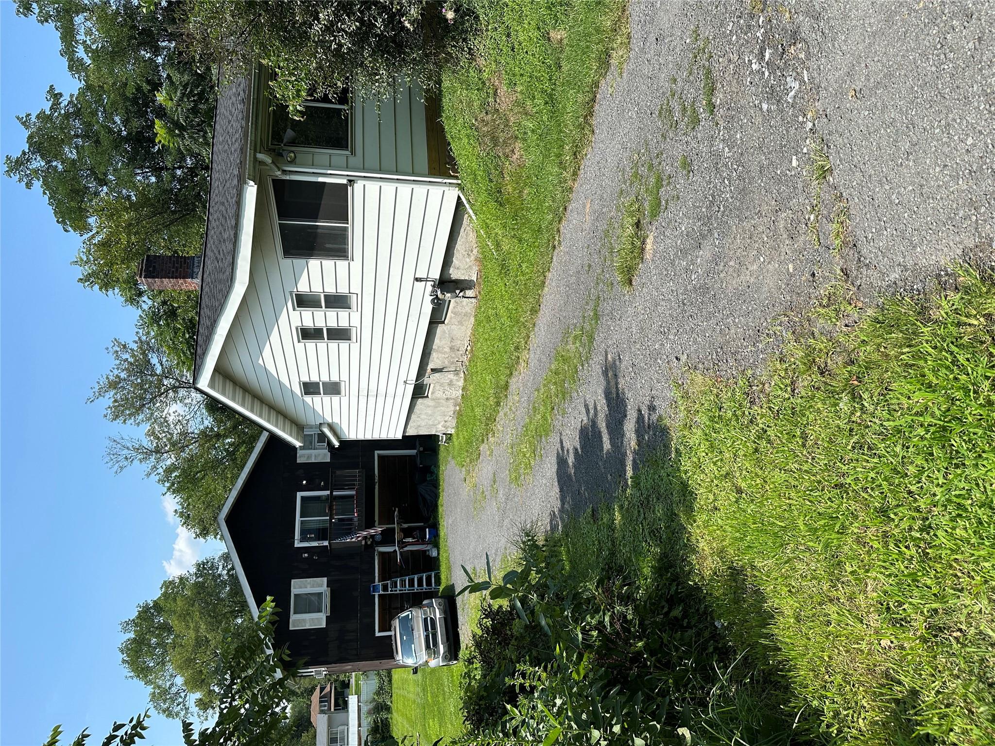 listing main picture