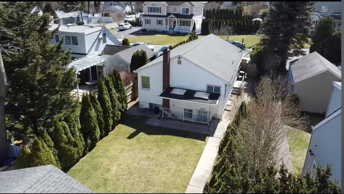 listing main picture