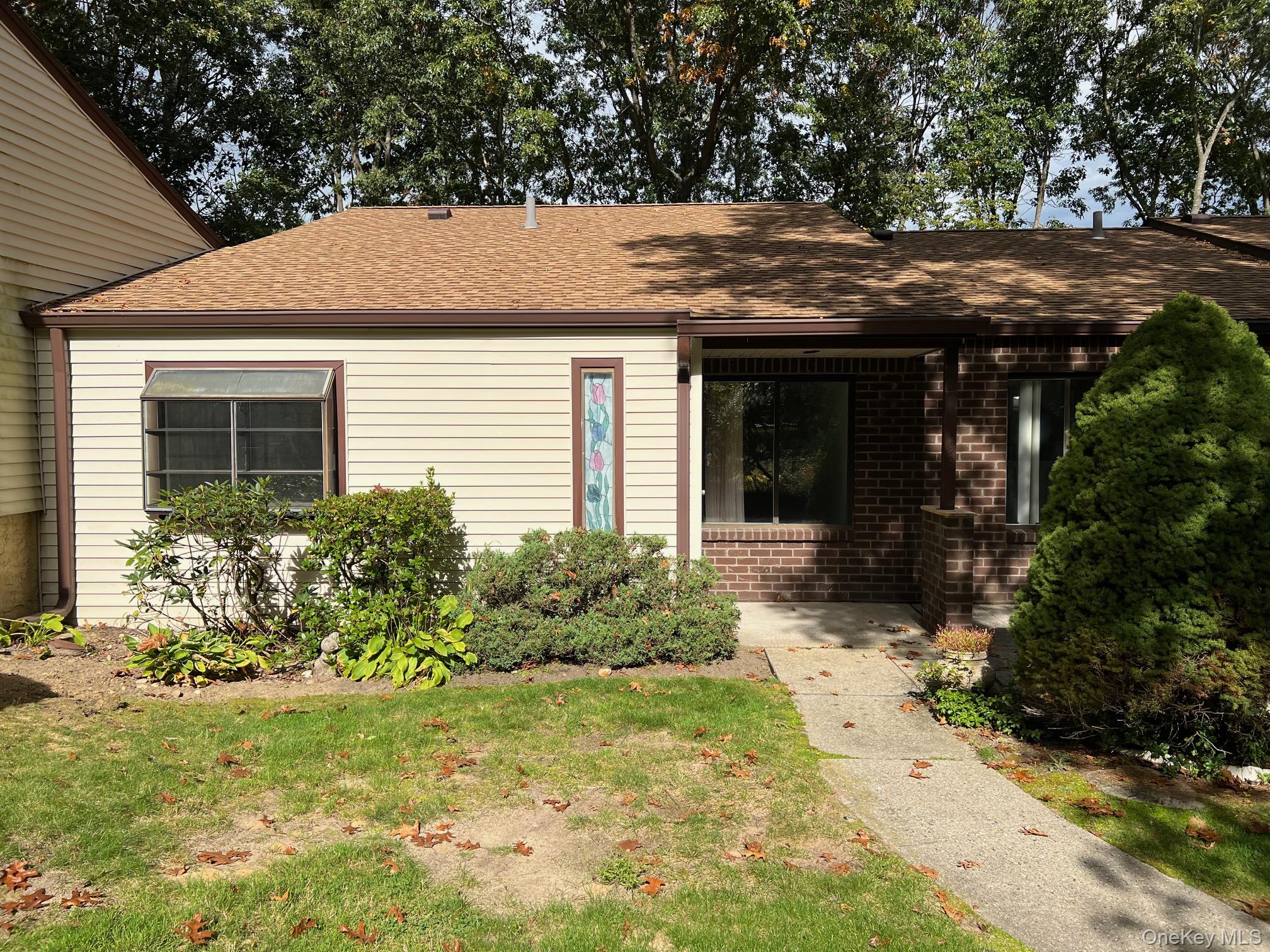 listing main picture