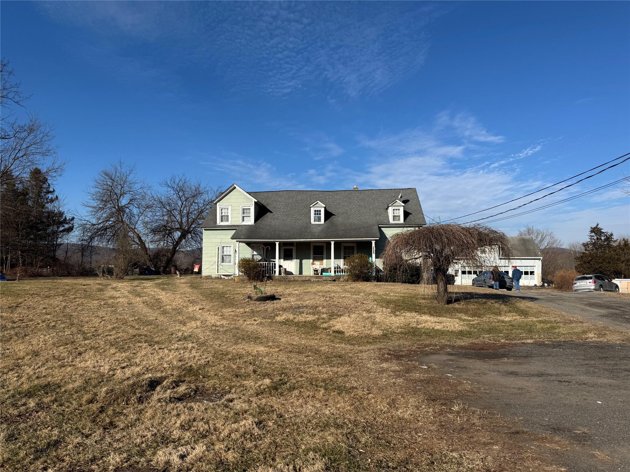 listing main picture