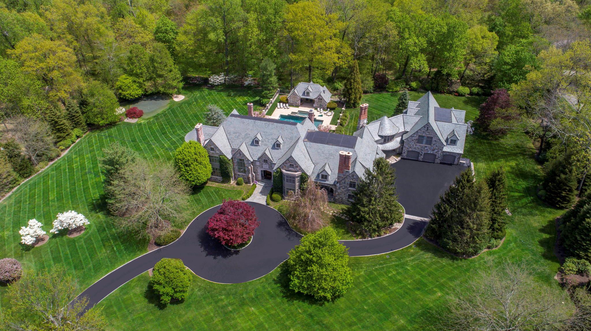 listing main picture