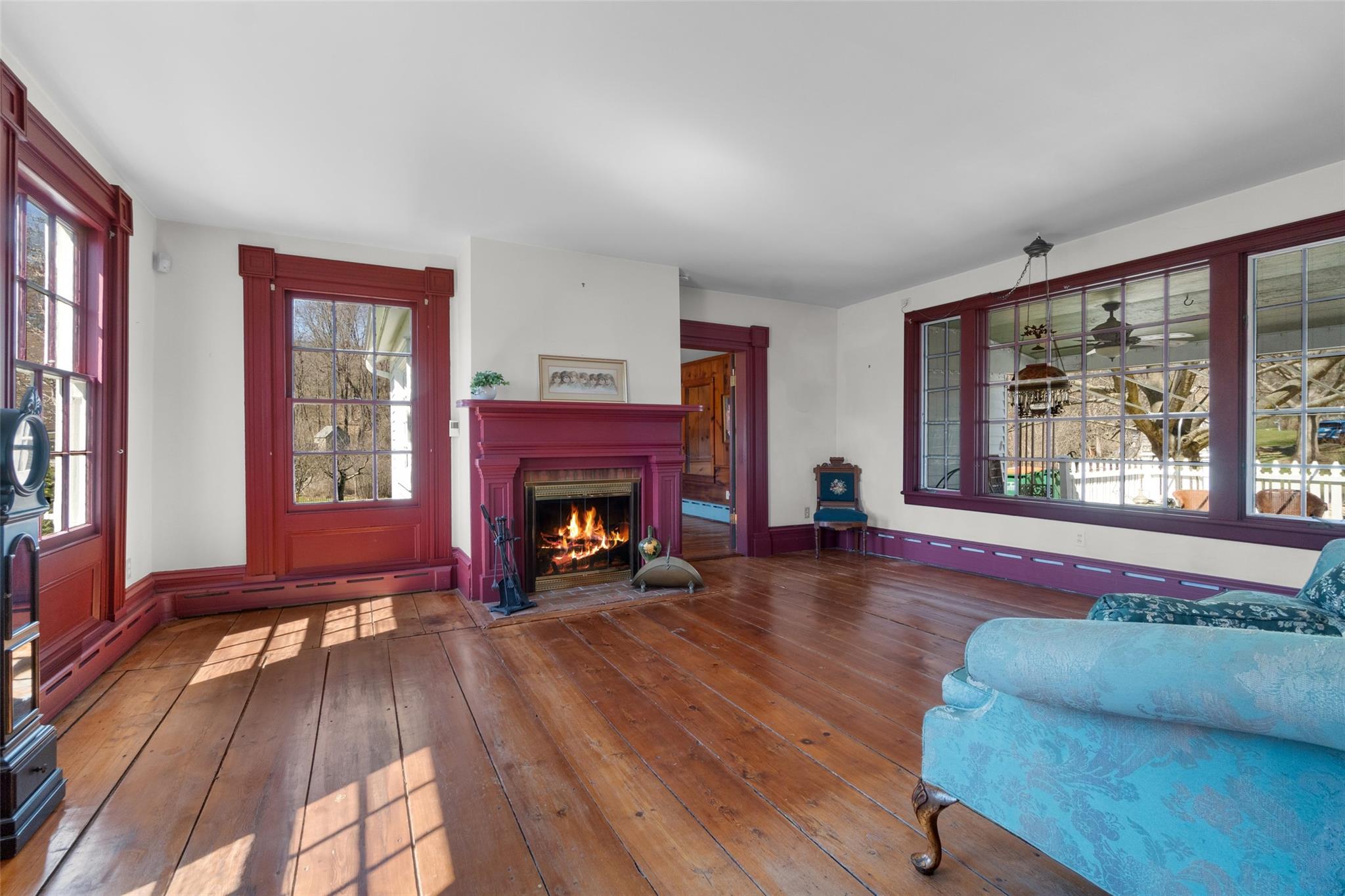 listing main picture