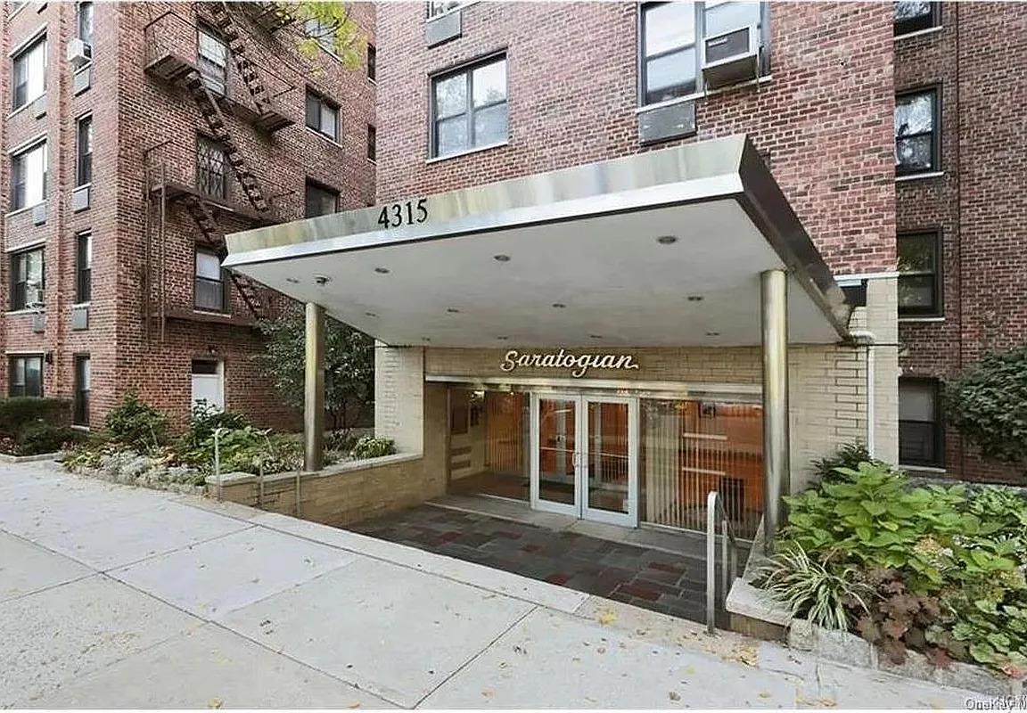 listing main picture