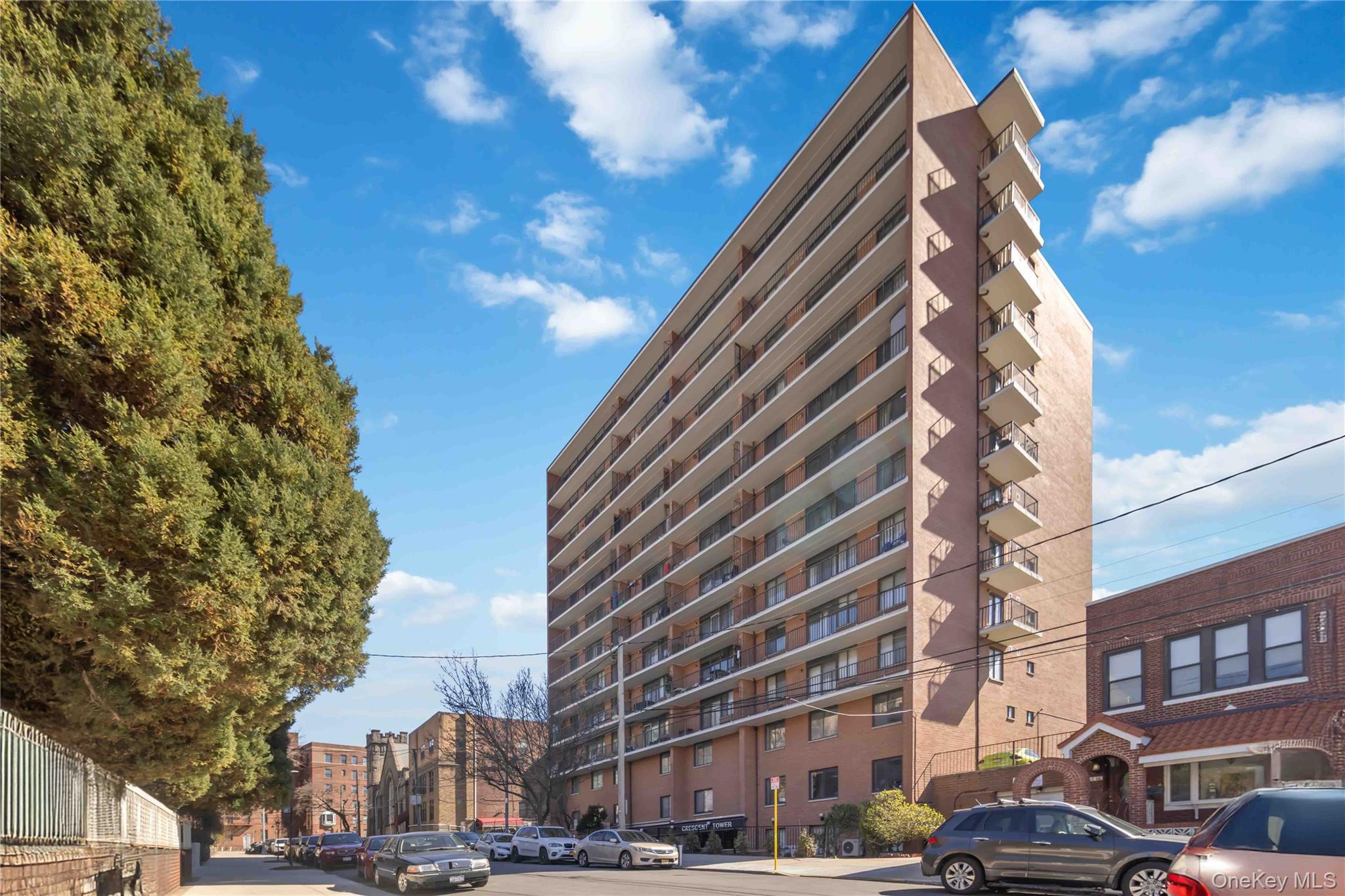 listing main picture