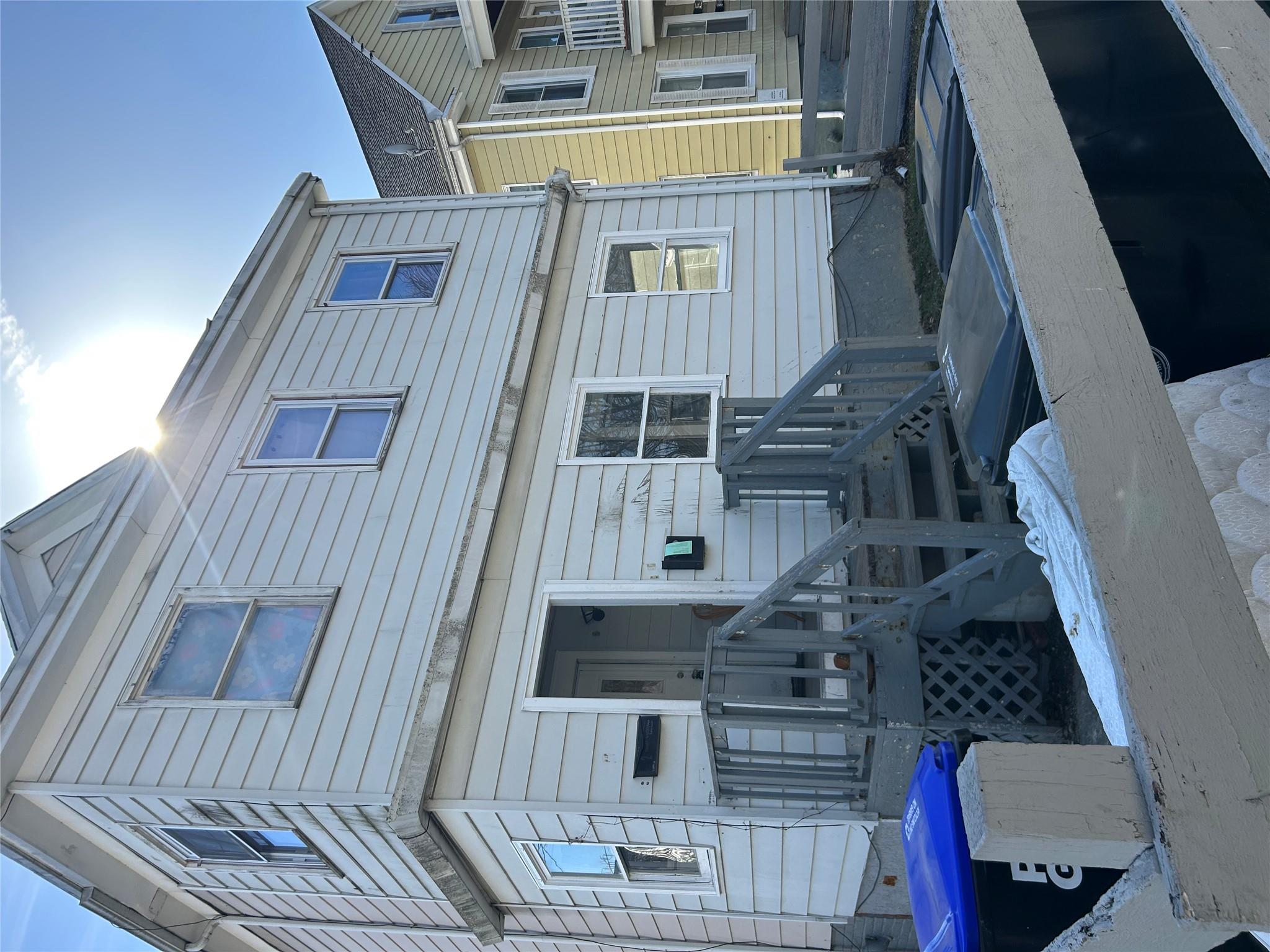 listing main picture