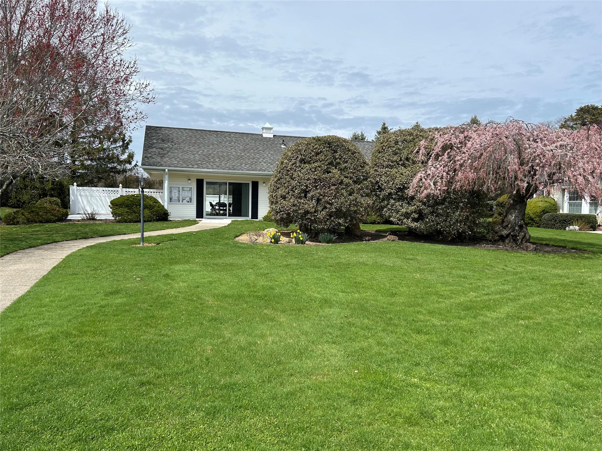 listing main picture
