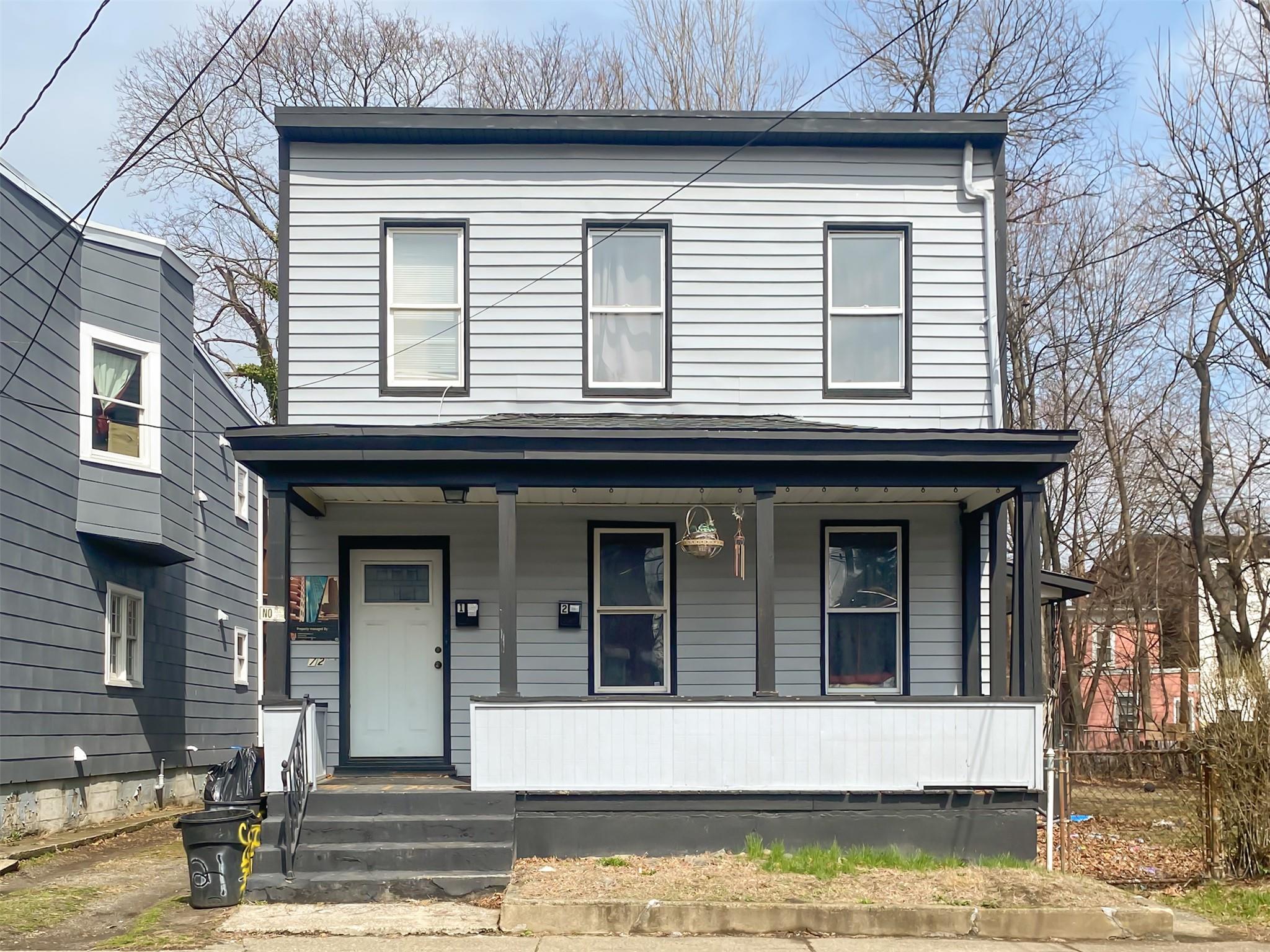 listing main picture