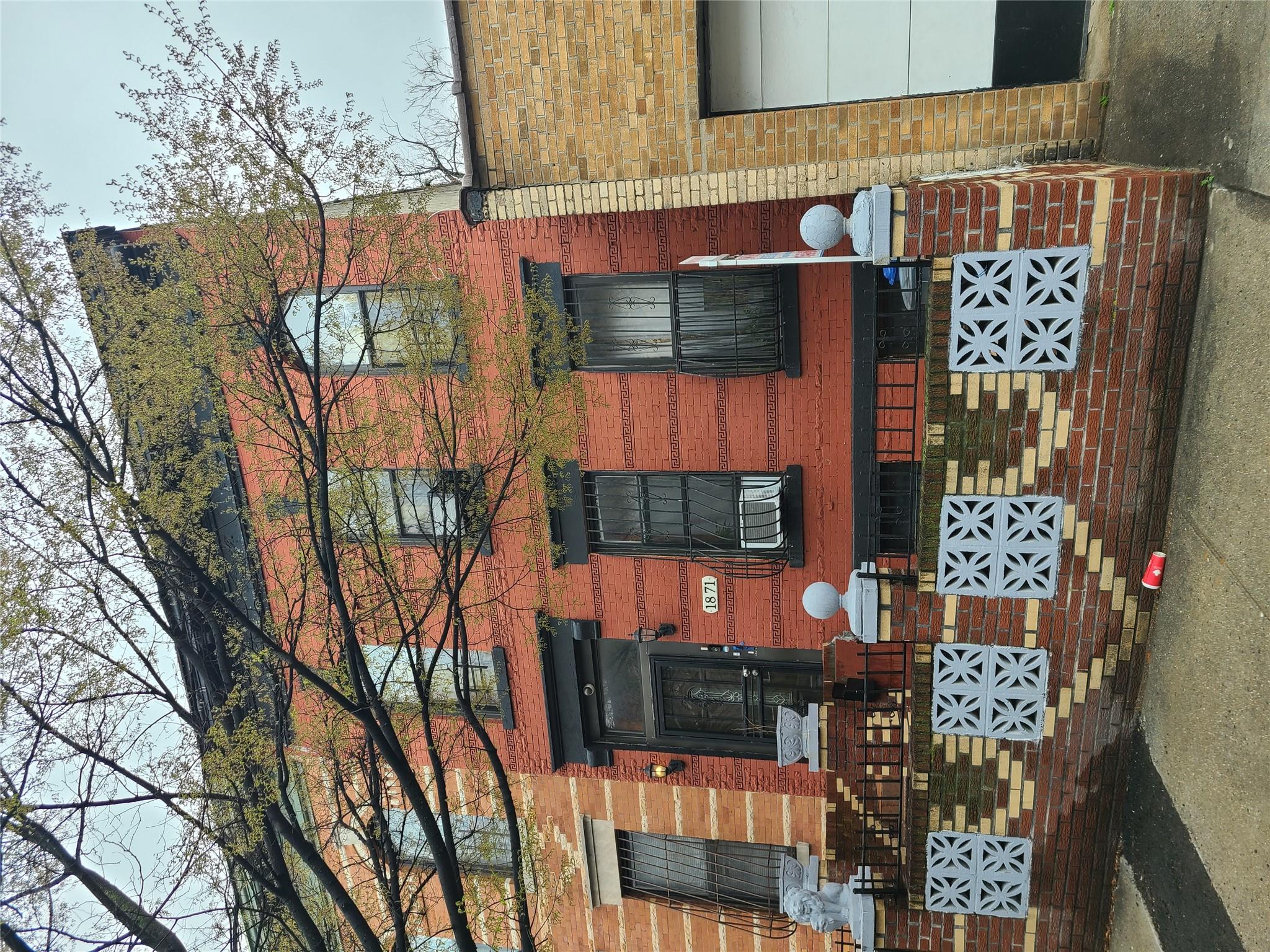 listing main picture