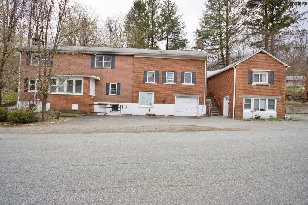listing main picture