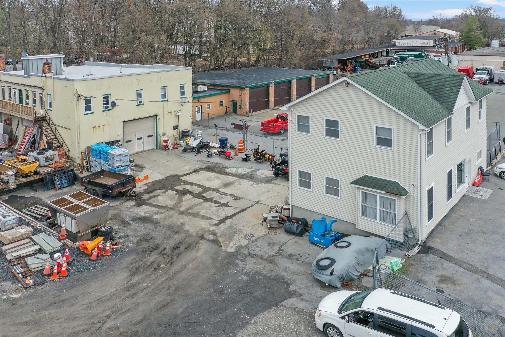 listing main picture