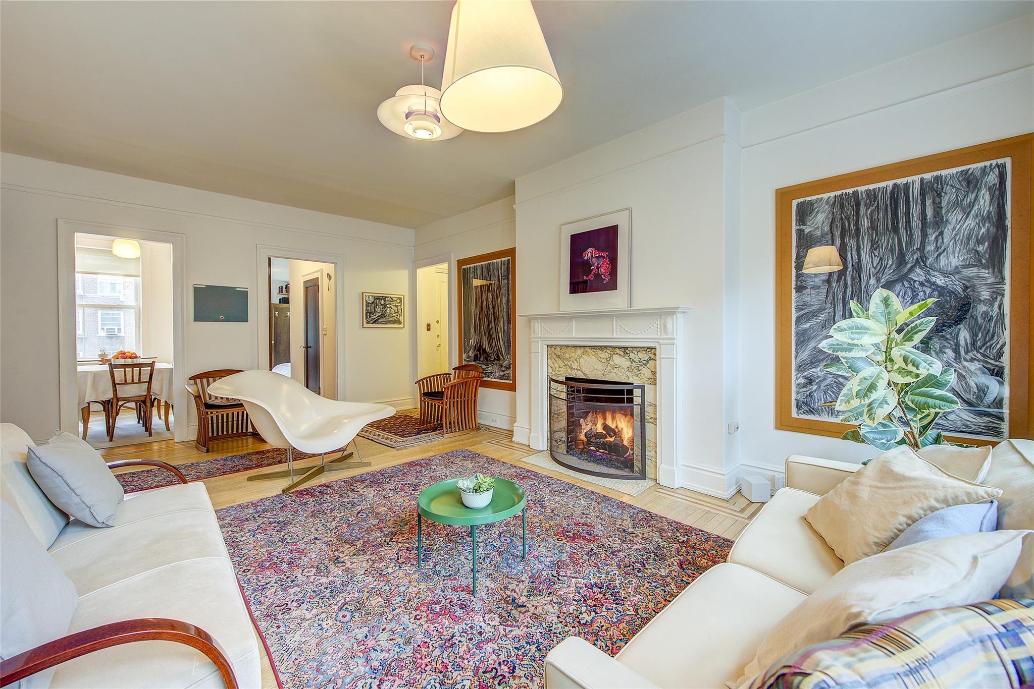 listing main picture