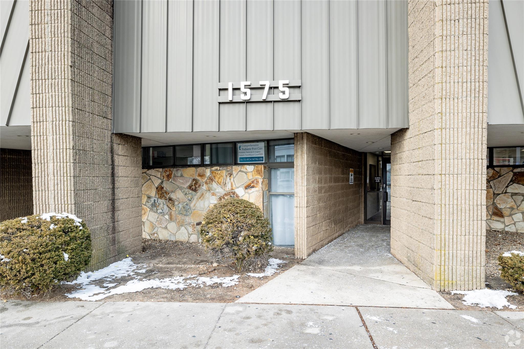 listing main picture