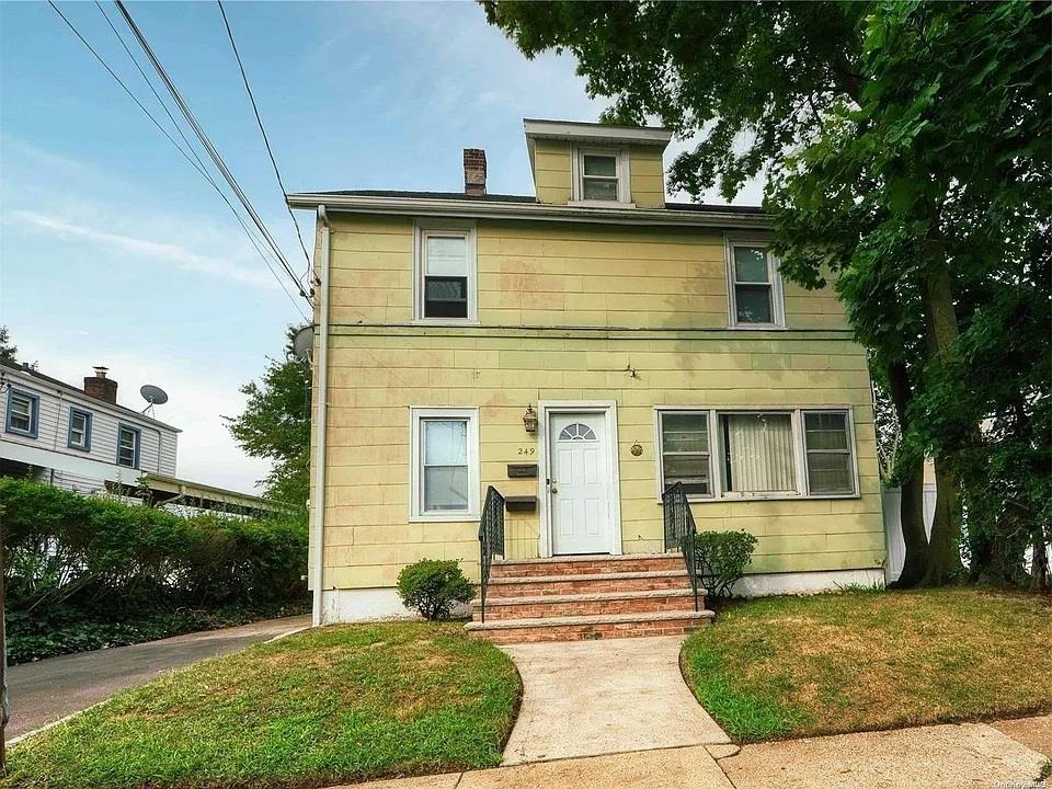 listing main picture