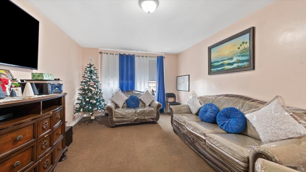 listing main picture