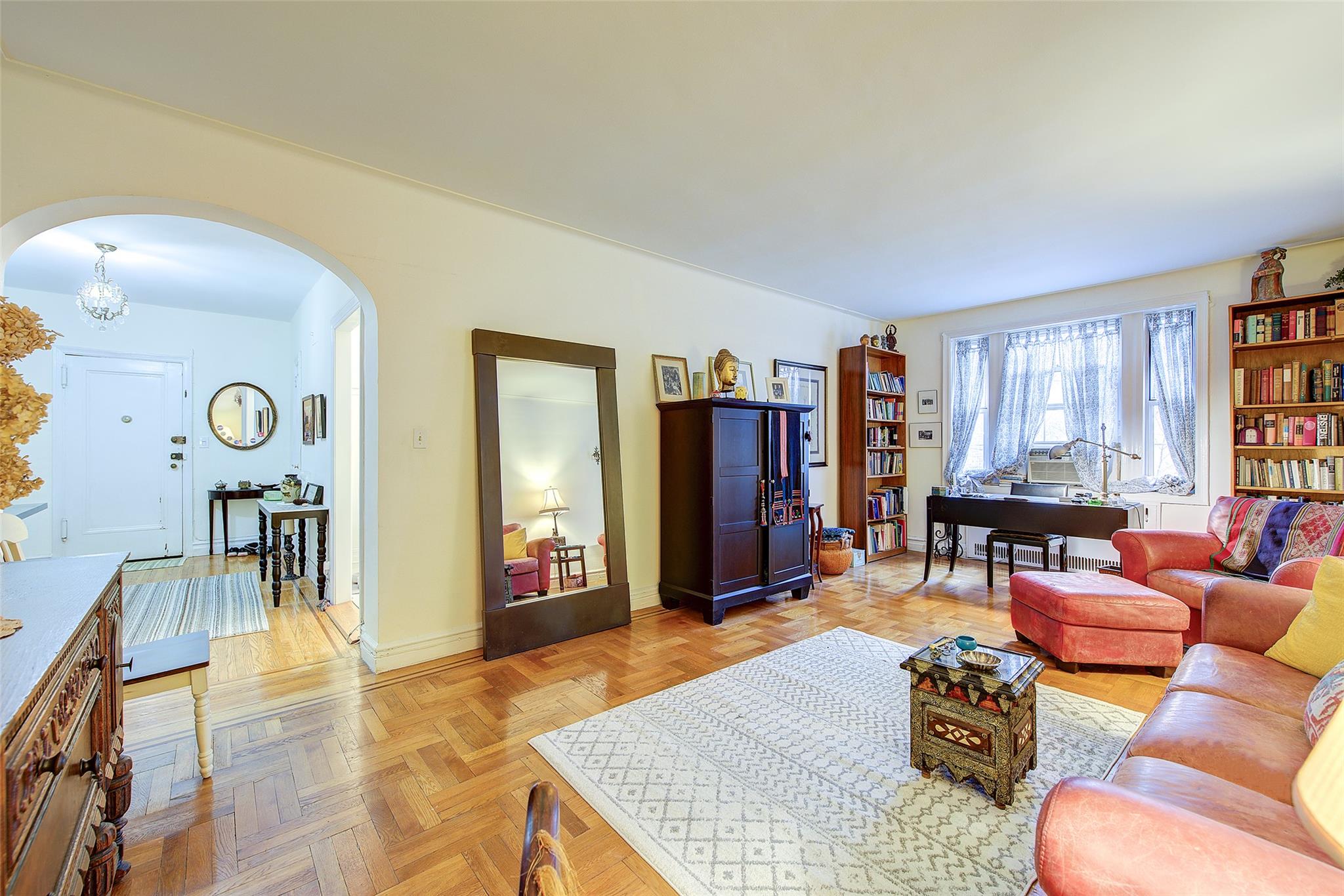 listing main picture