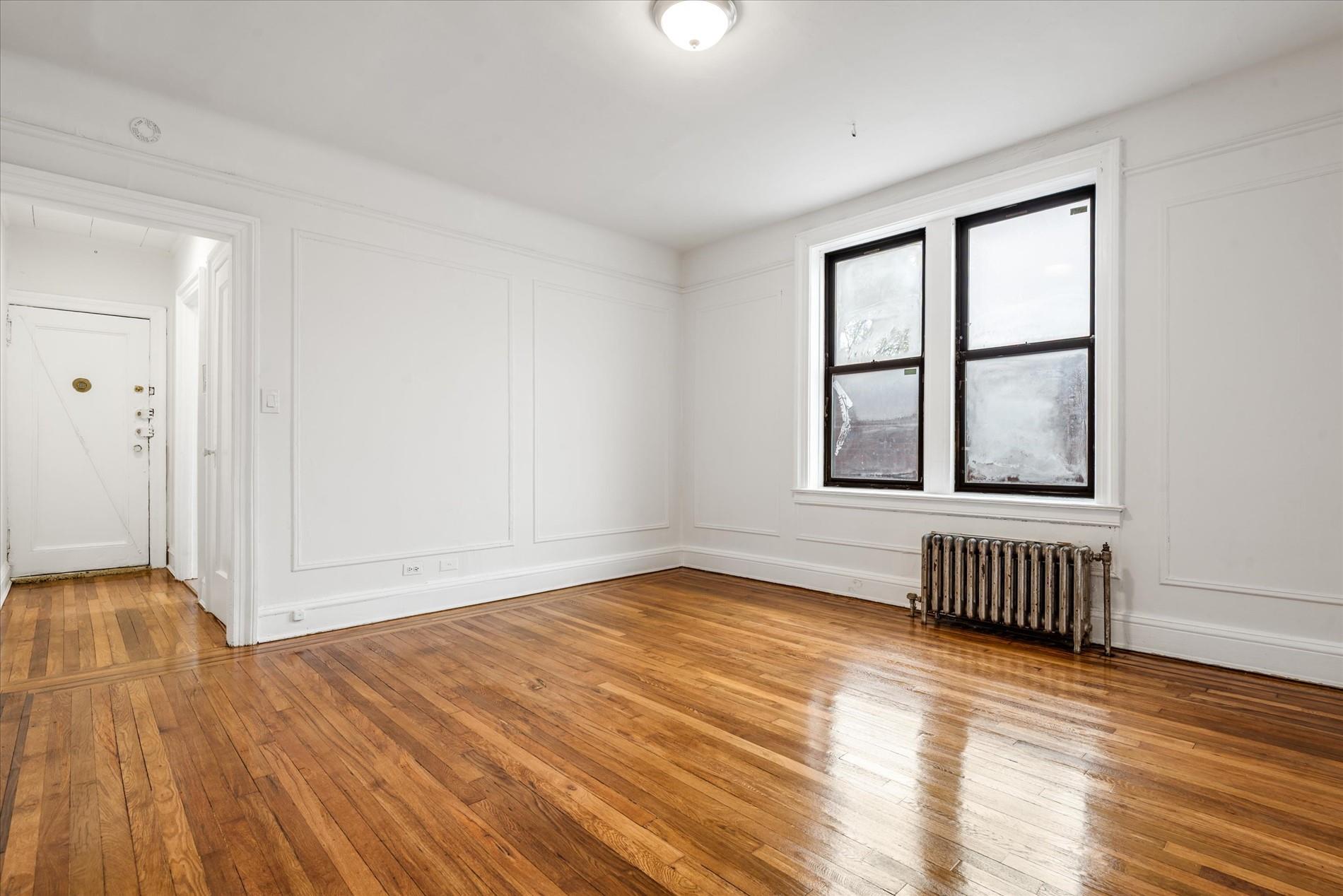 listing main picture