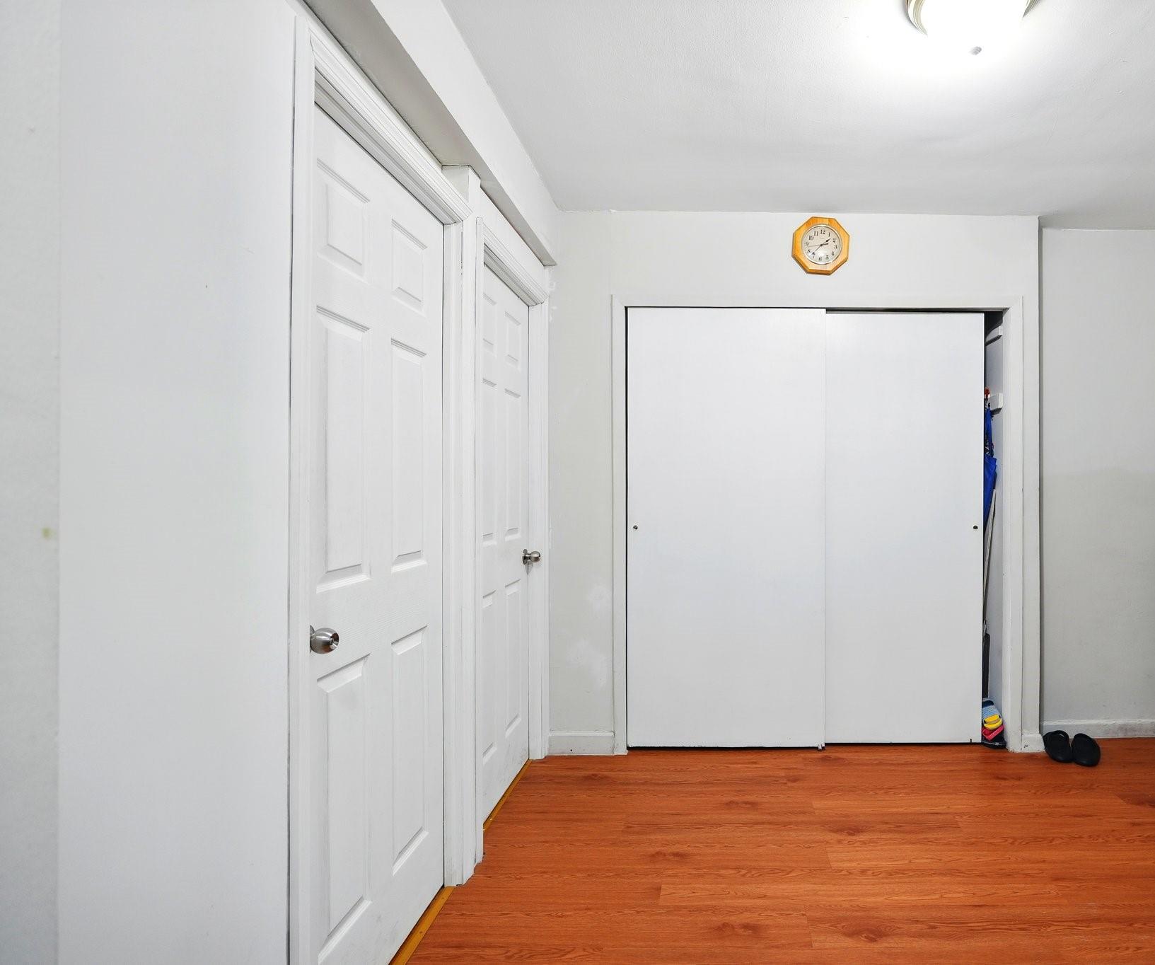 listing main picture