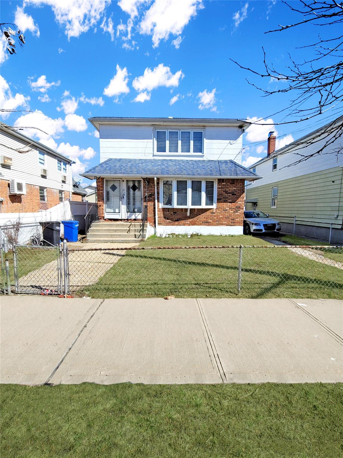 listing main picture