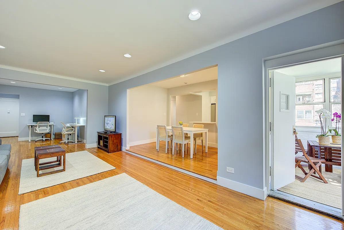 listing main picture