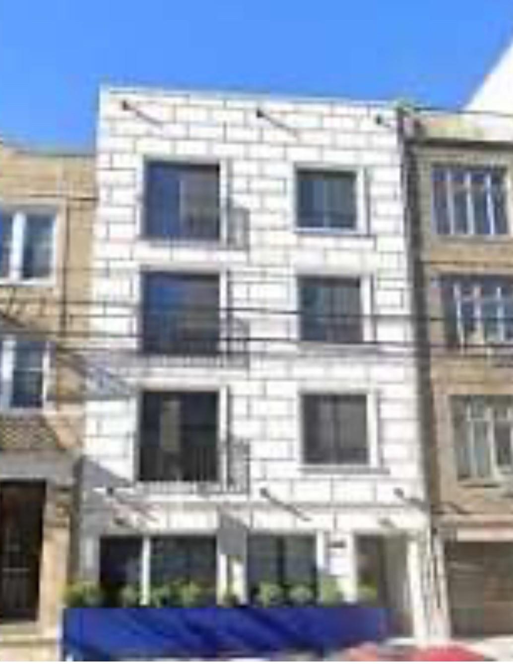 listing main picture