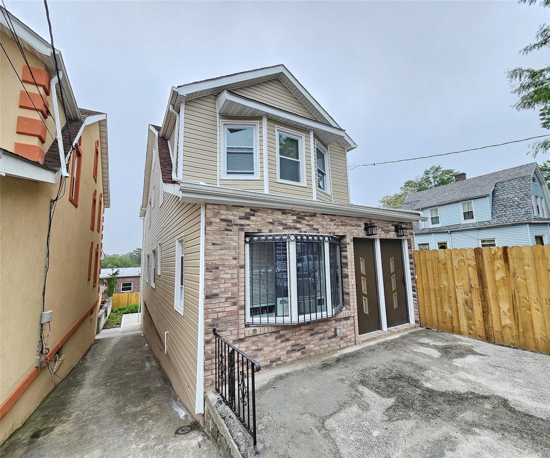 listing main picture