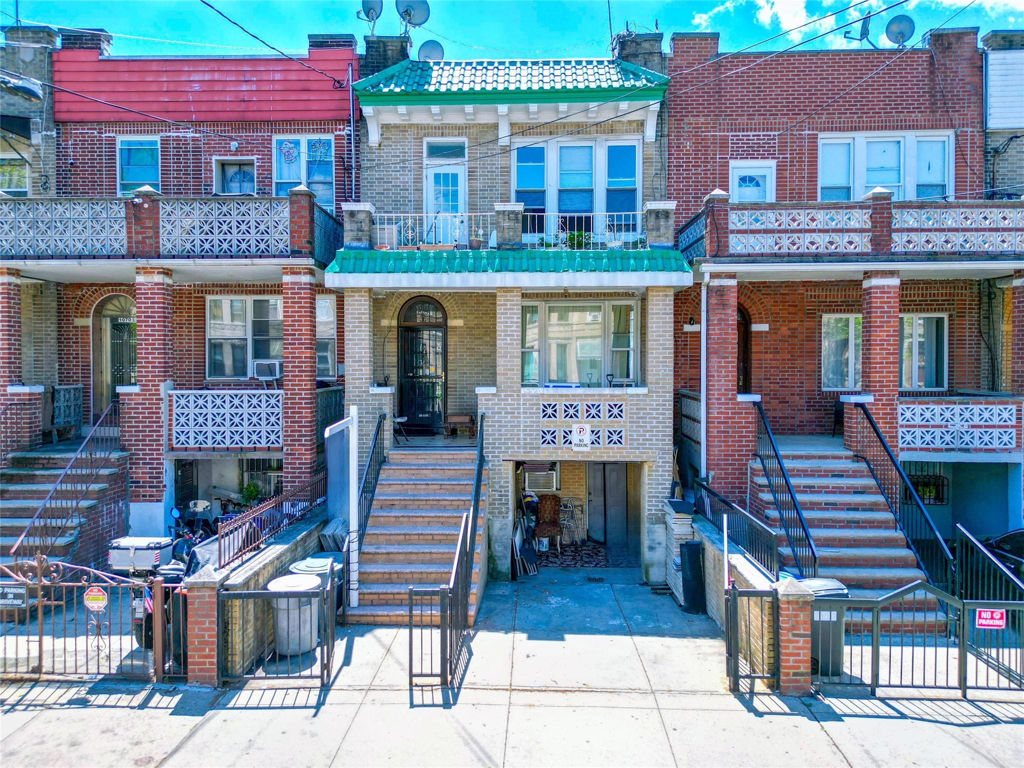listing main picture
