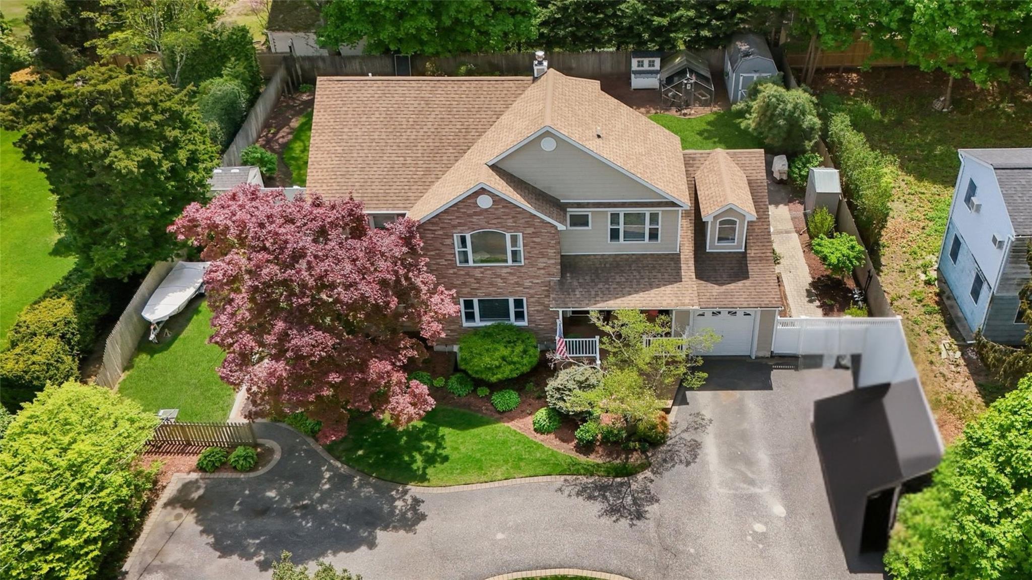 listing main picture