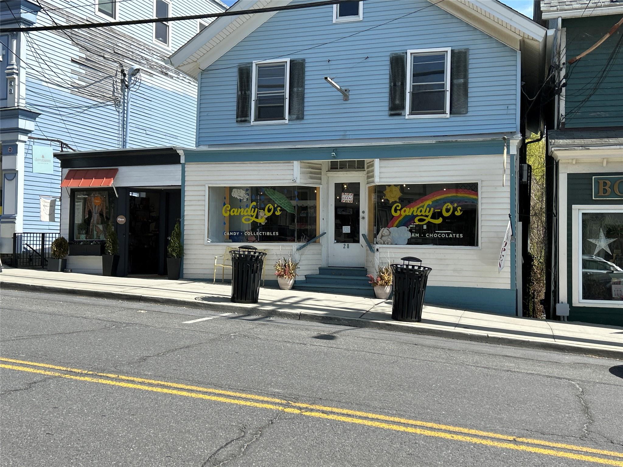 listing main picture