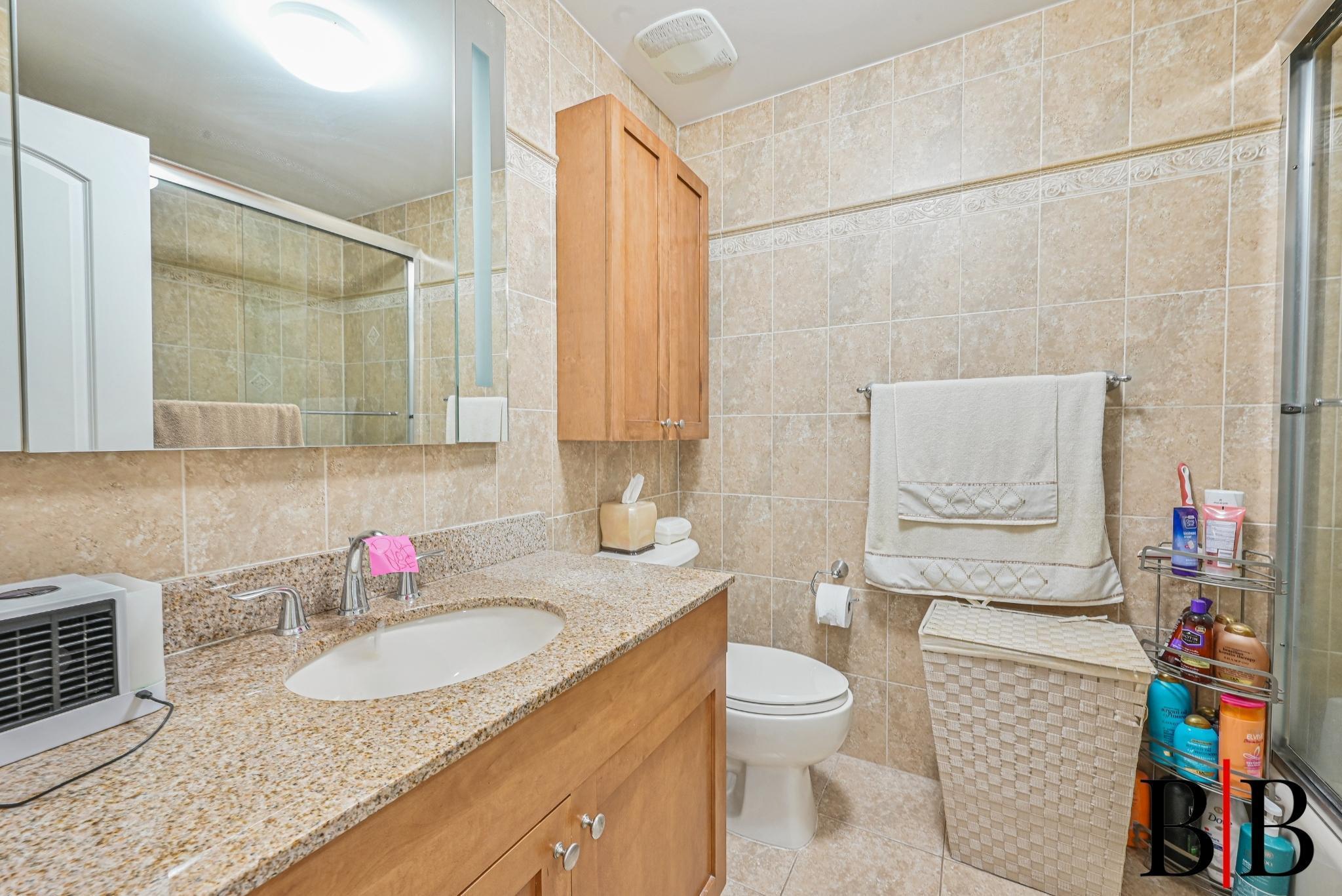listing main picture