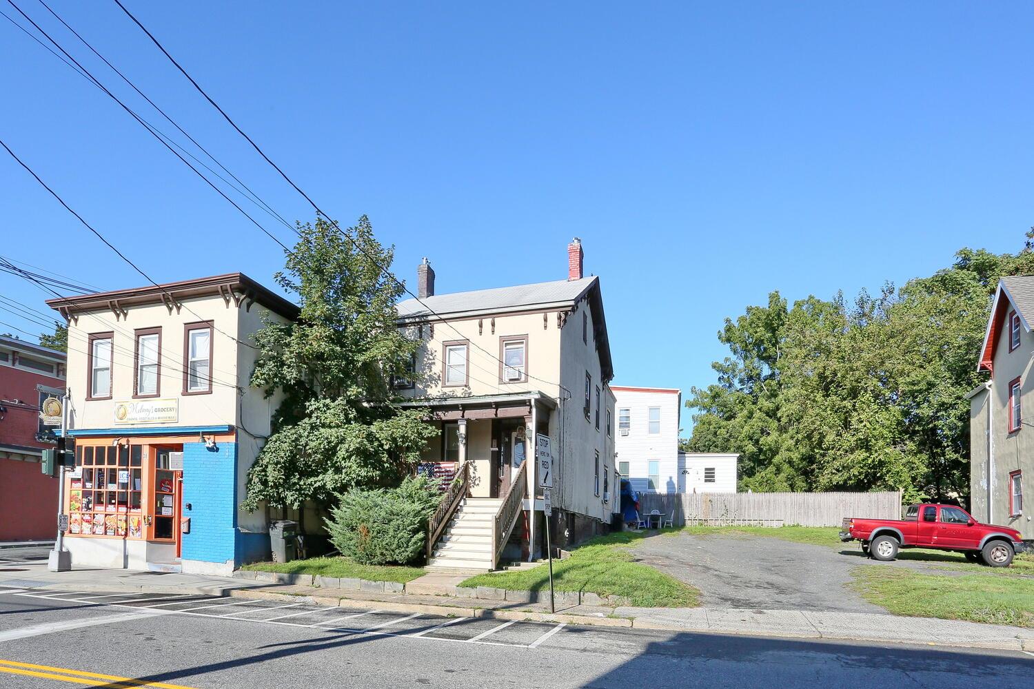 listing main picture