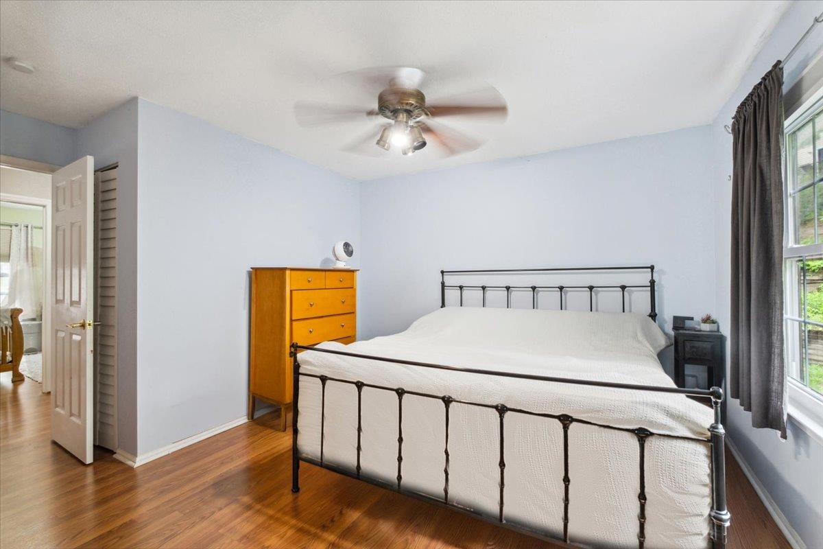 listing main picture