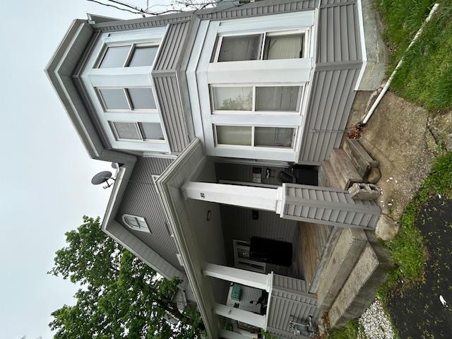 listing main picture