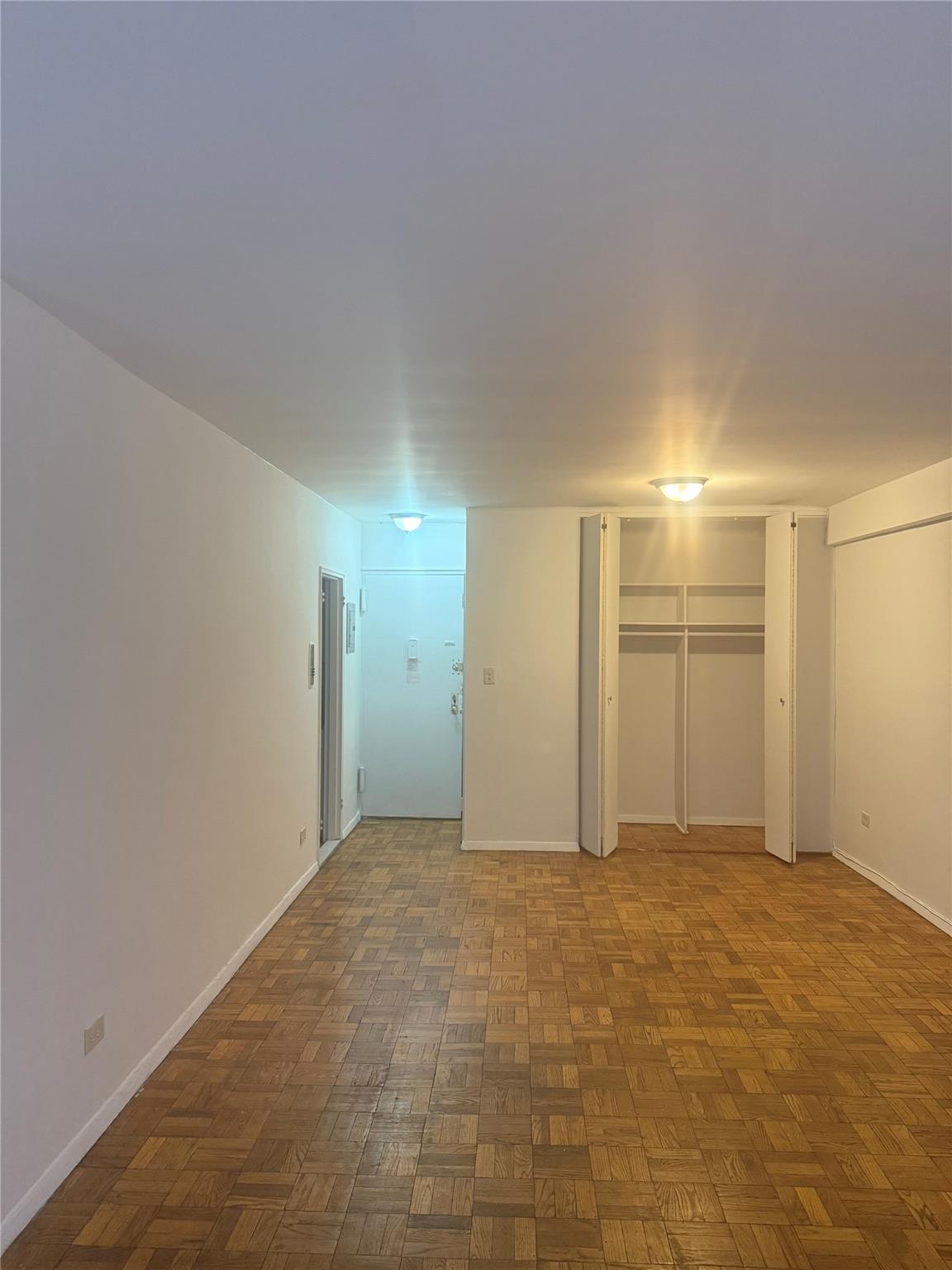 listing main picture