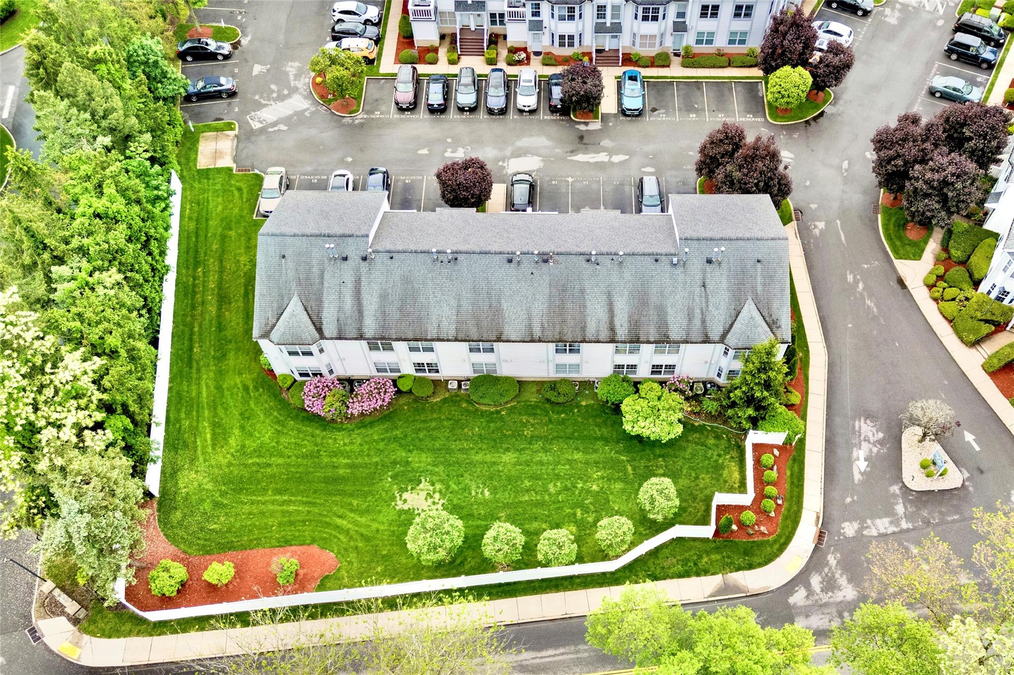 listing main picture