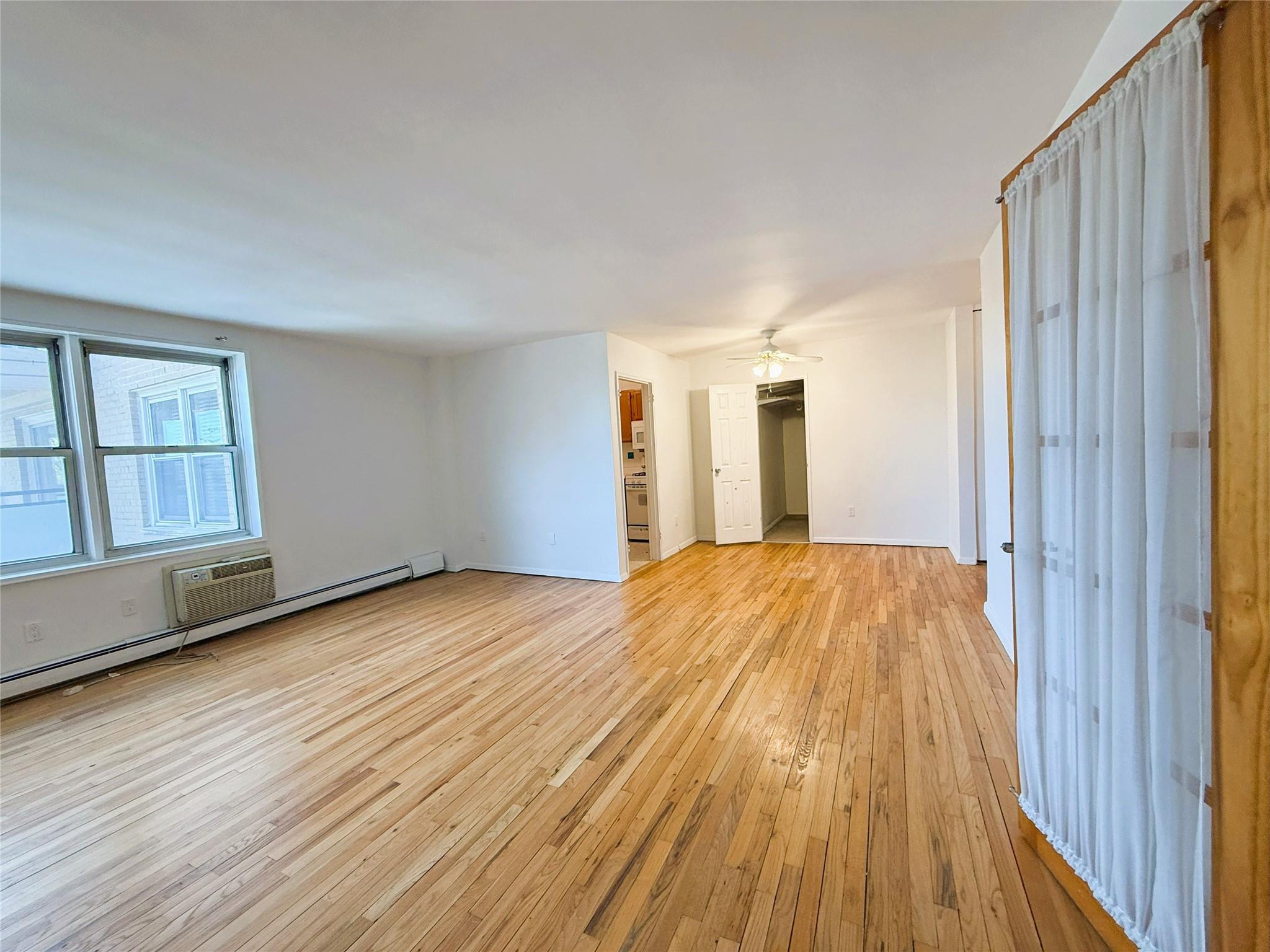 listing main picture