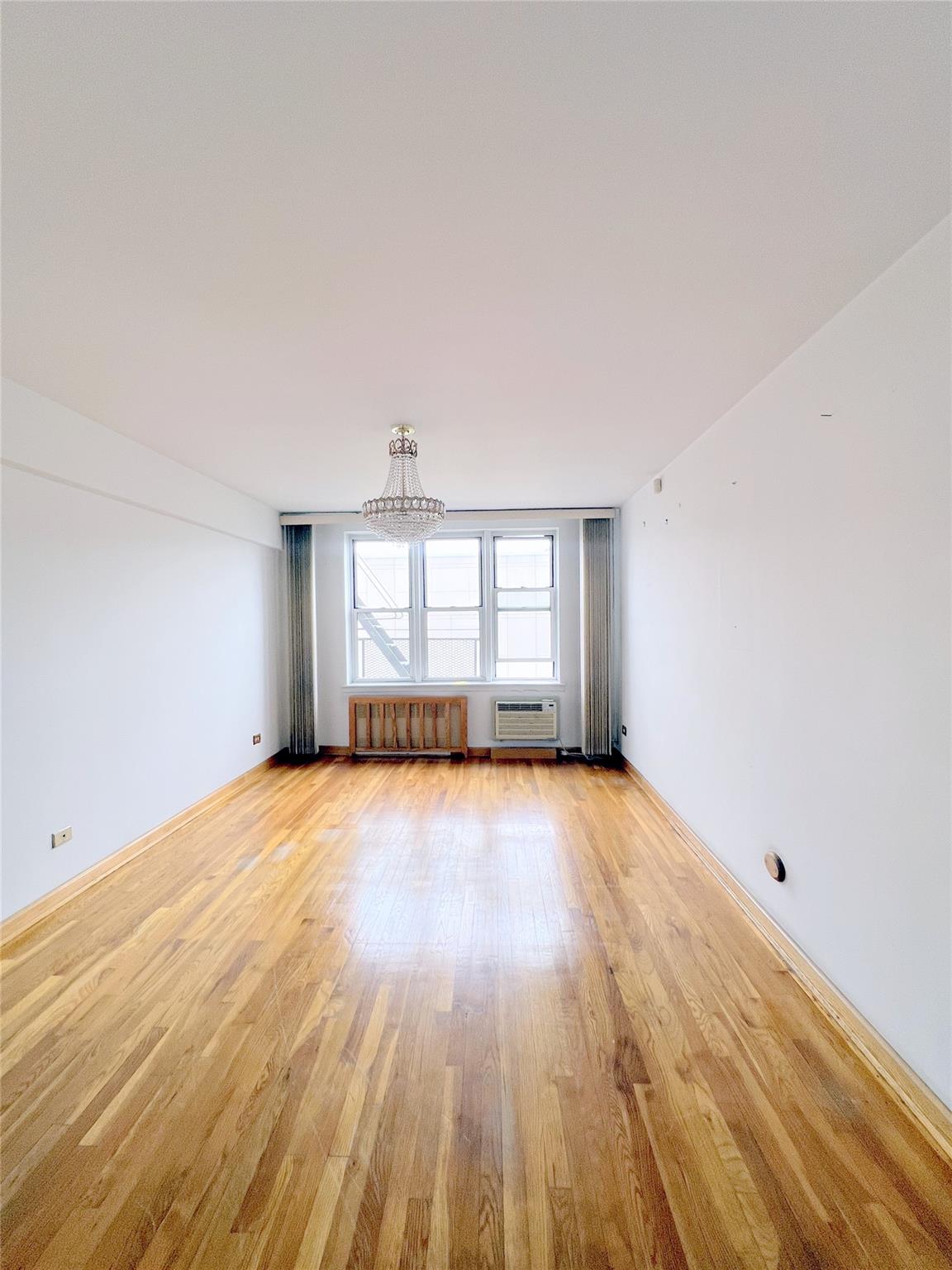 listing main picture