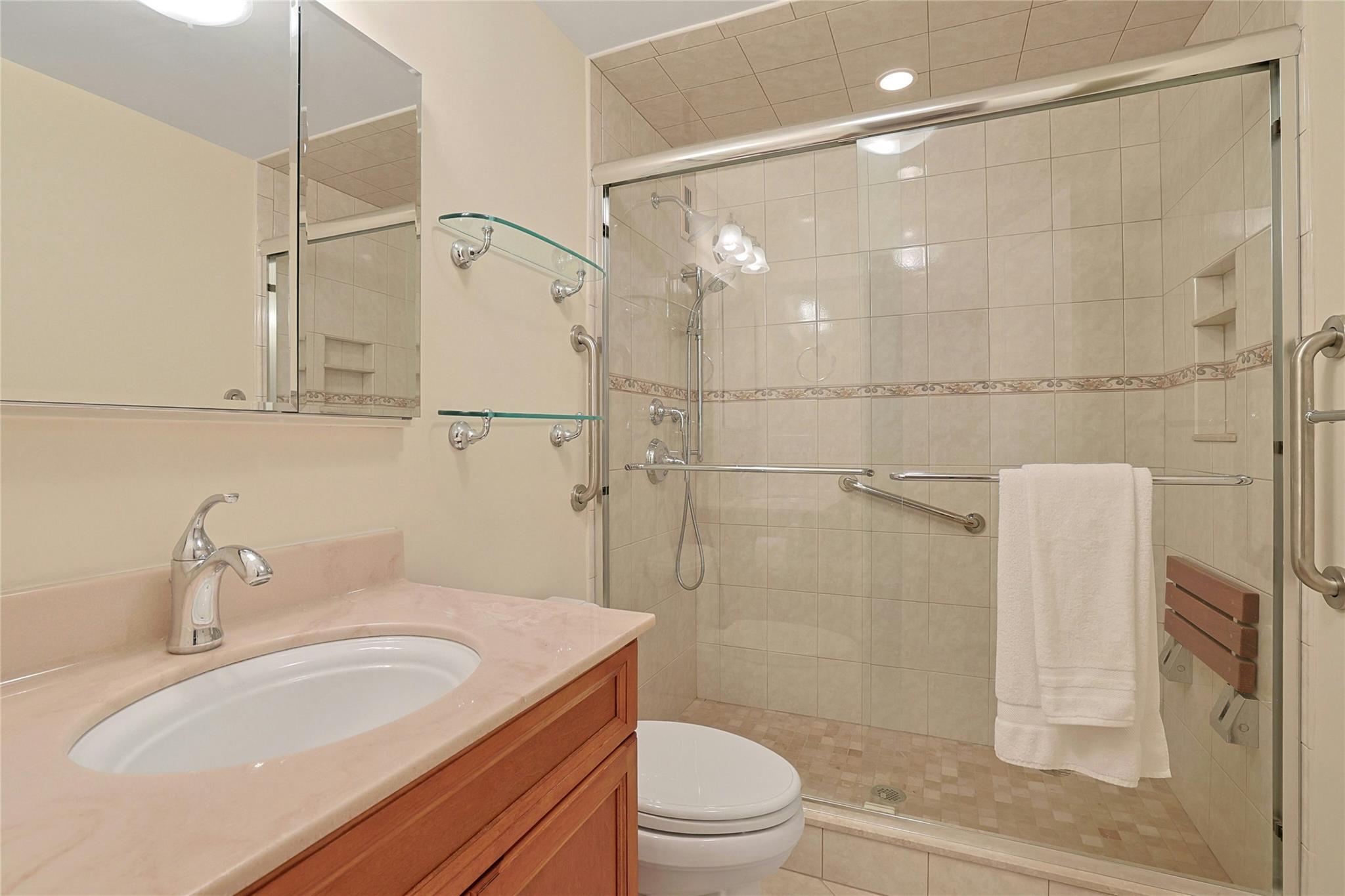 listing main picture