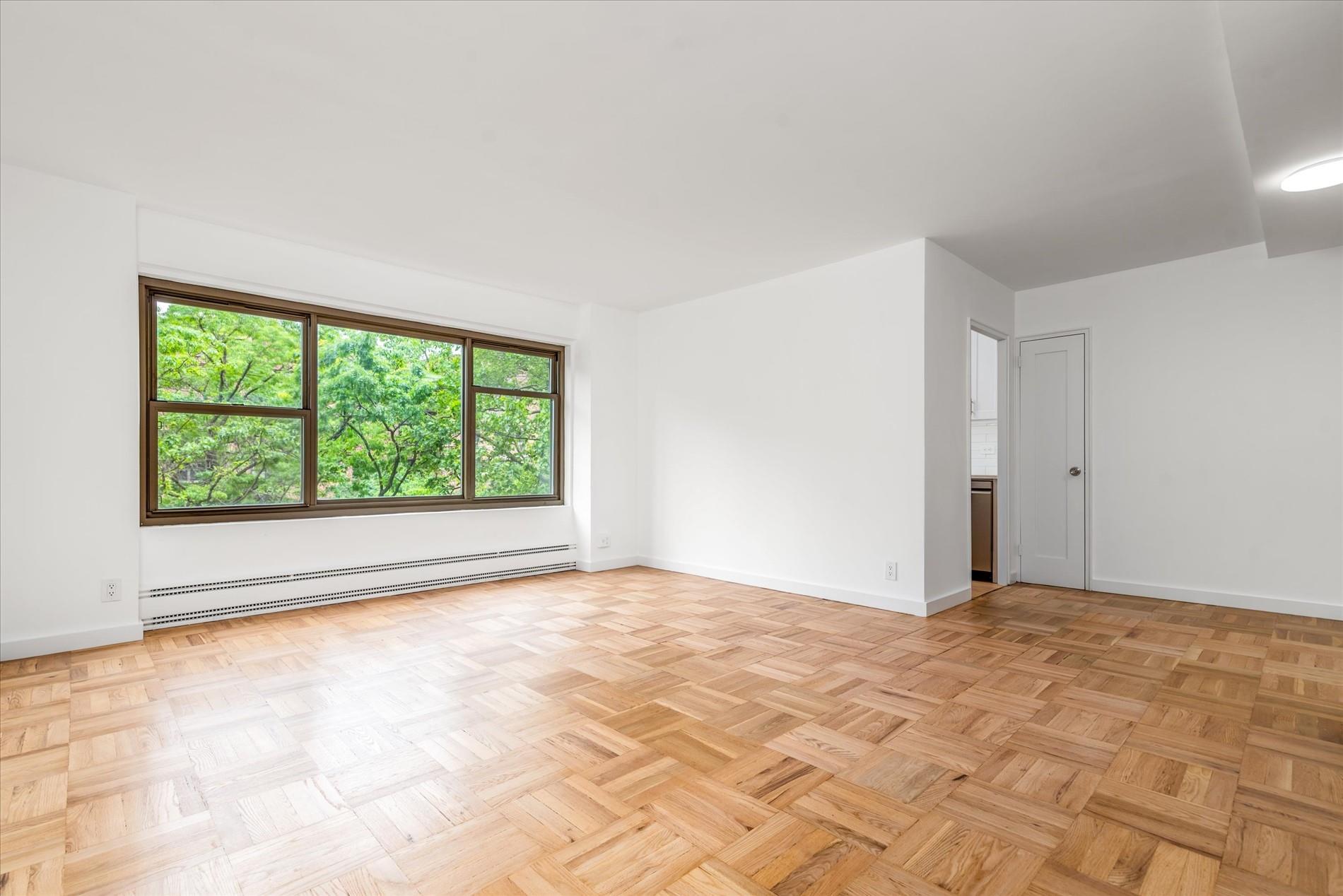 listing main picture