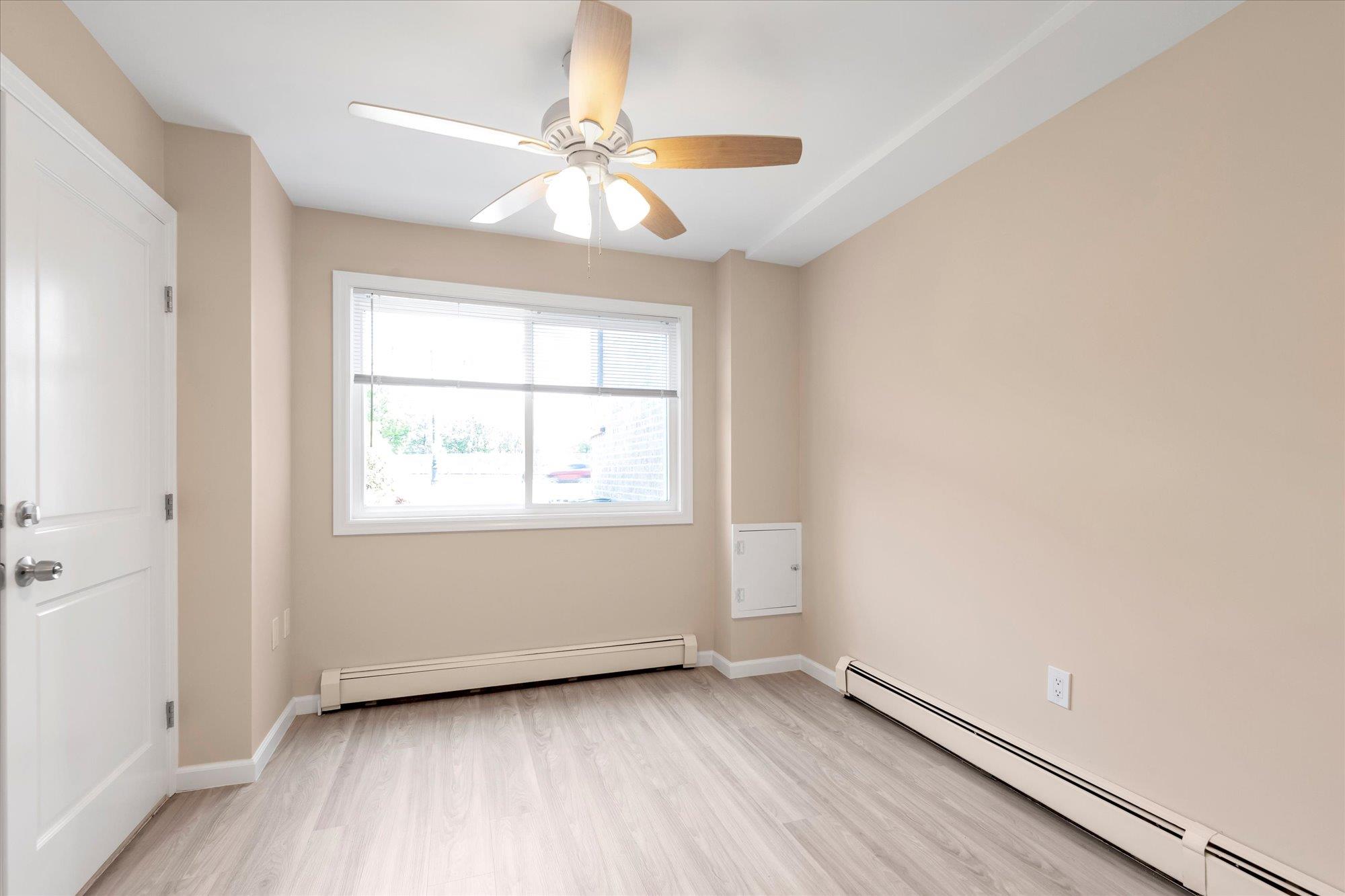 listing main picture