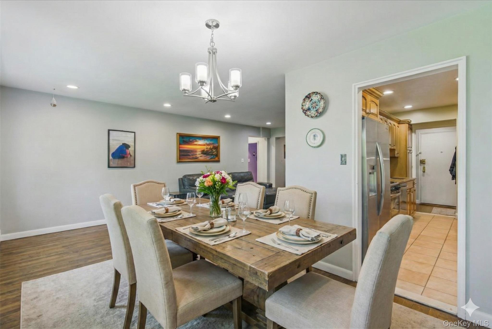 listing main picture