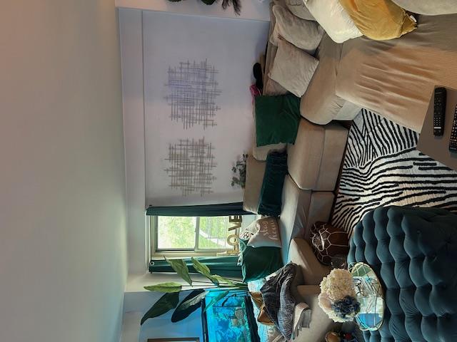 listing main picture