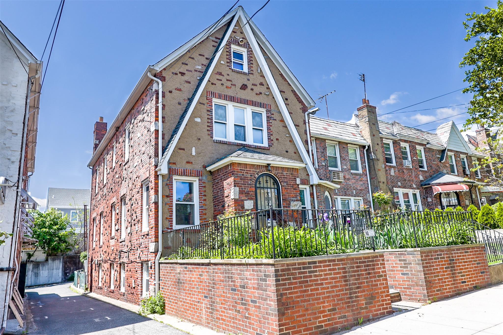 listing main picture