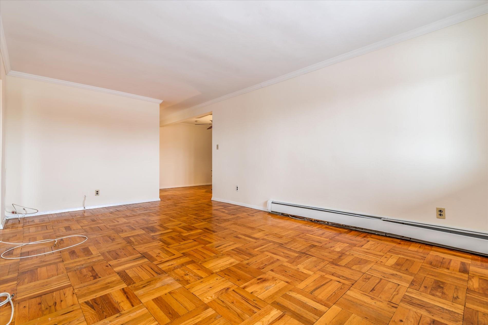 listing main picture